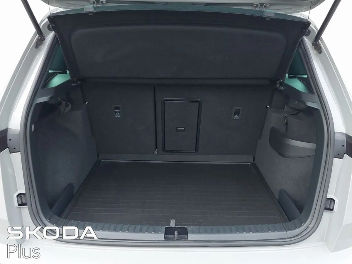 Skoda Karoq SUV, Diesel, 2024, Grey