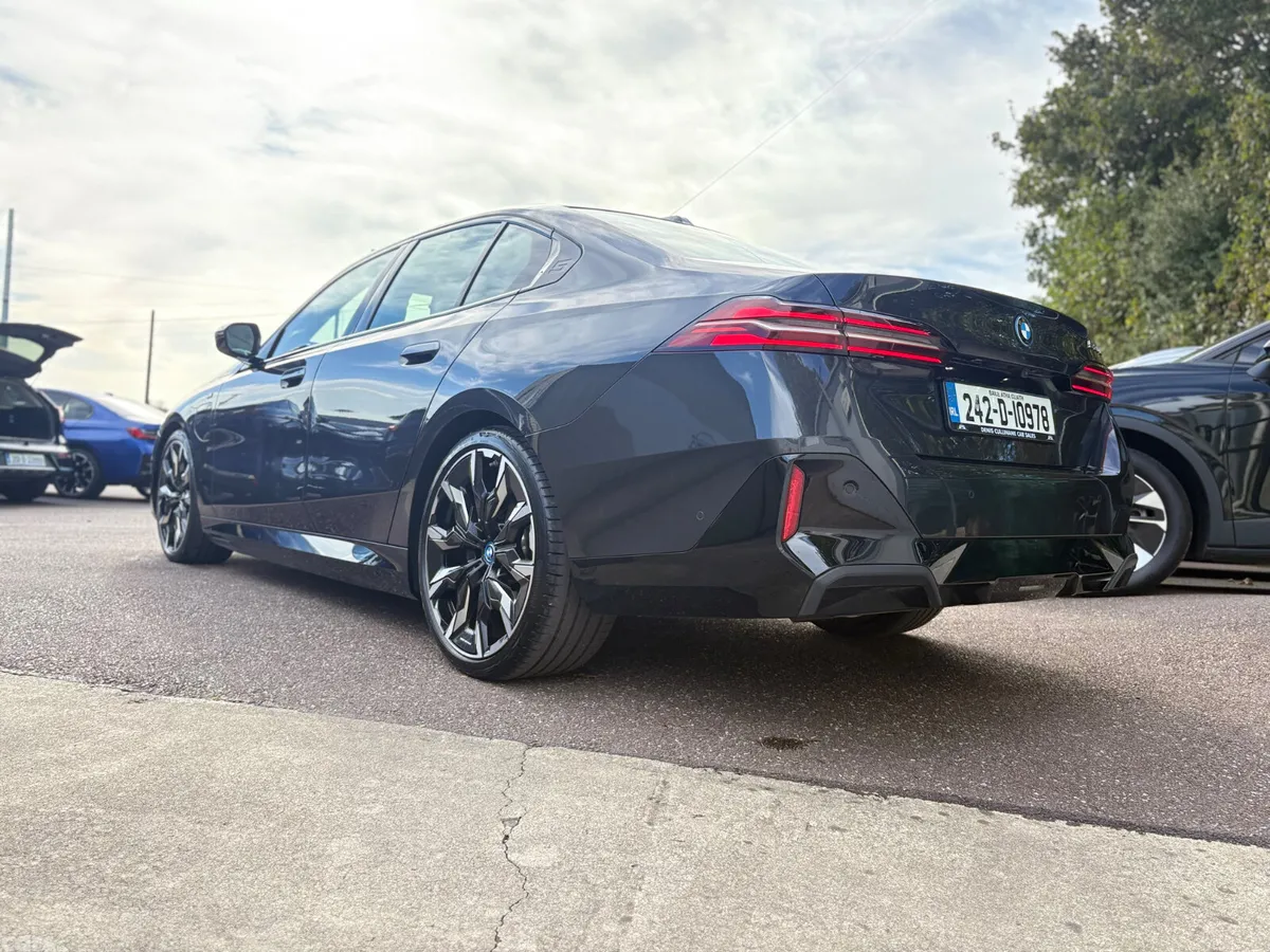 BMW 5-Series Saloon, Petrol Plug-in Hybrid, 2024, Grey