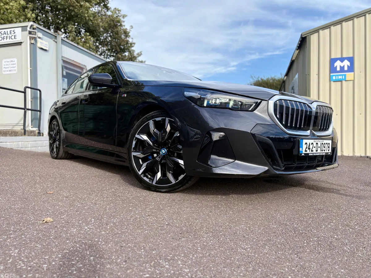 BMW 5-Series Saloon, Petrol Plug-in Hybrid, 2024, Grey