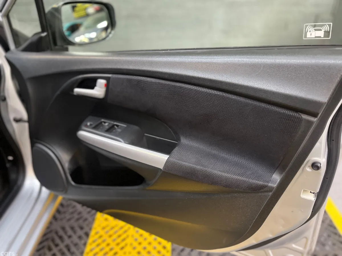 Honda Insight Hatchback, Petrol Hybrid, 2013, Silver