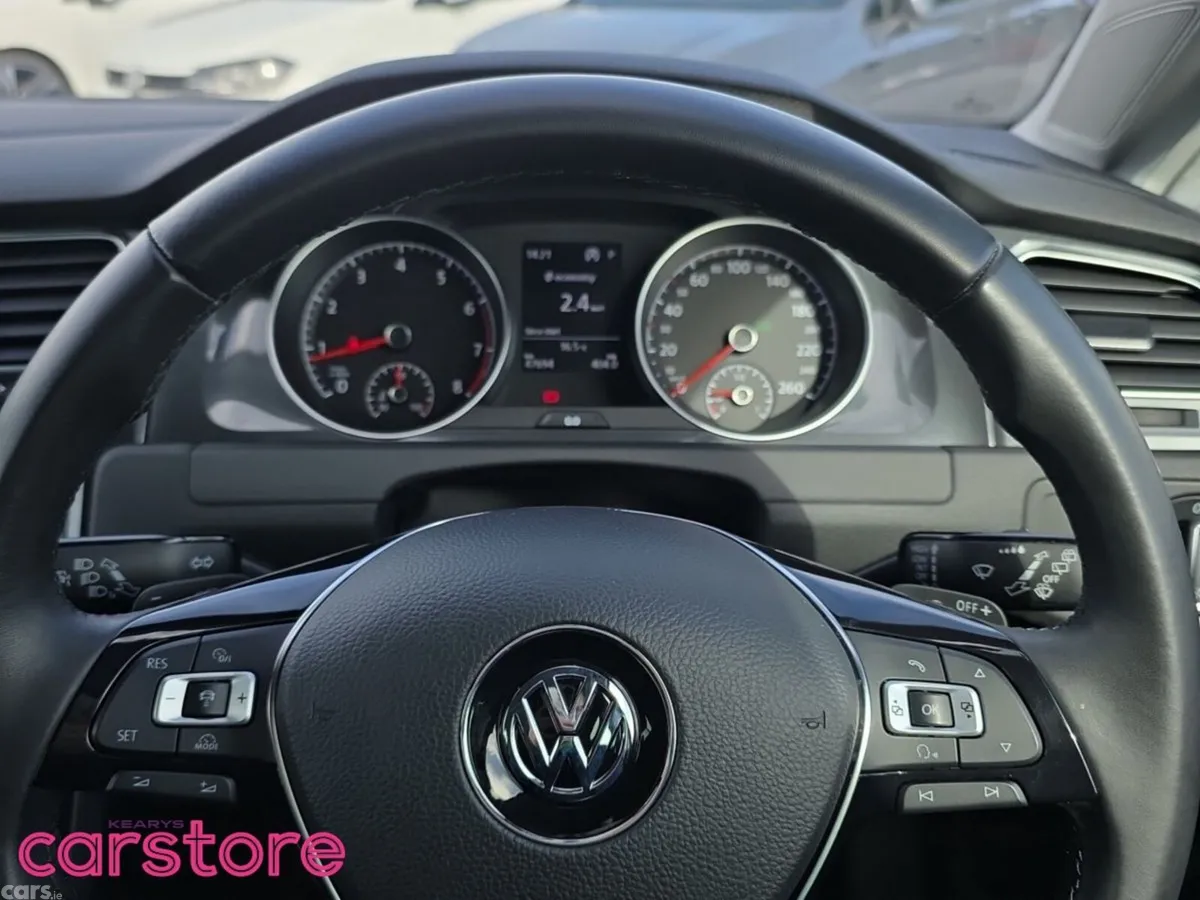 Volkswagen Golf Hatchback, Petrol, 2018, Blue