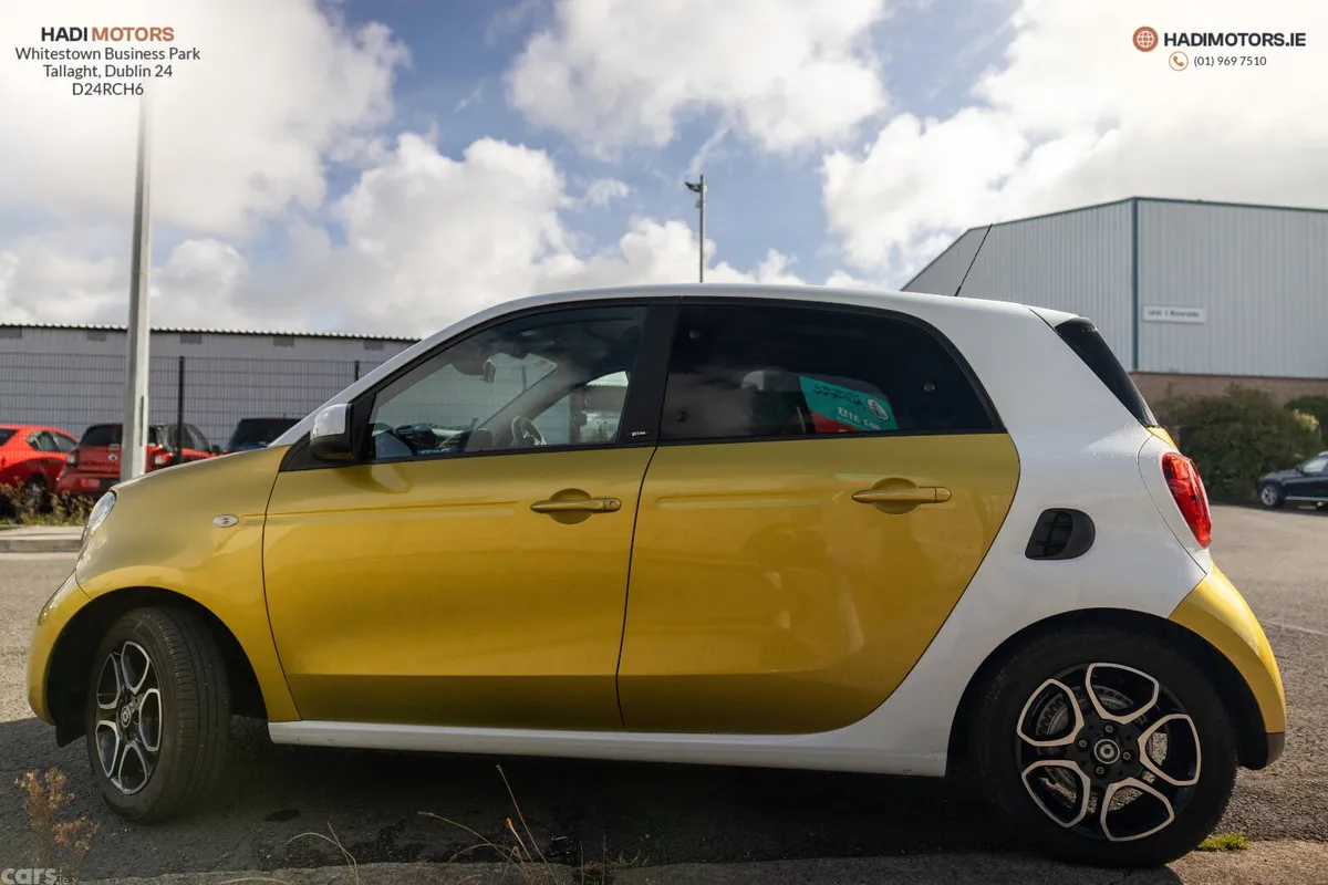 Smart Forfour Hatchback, Petrol, 2018, Green
