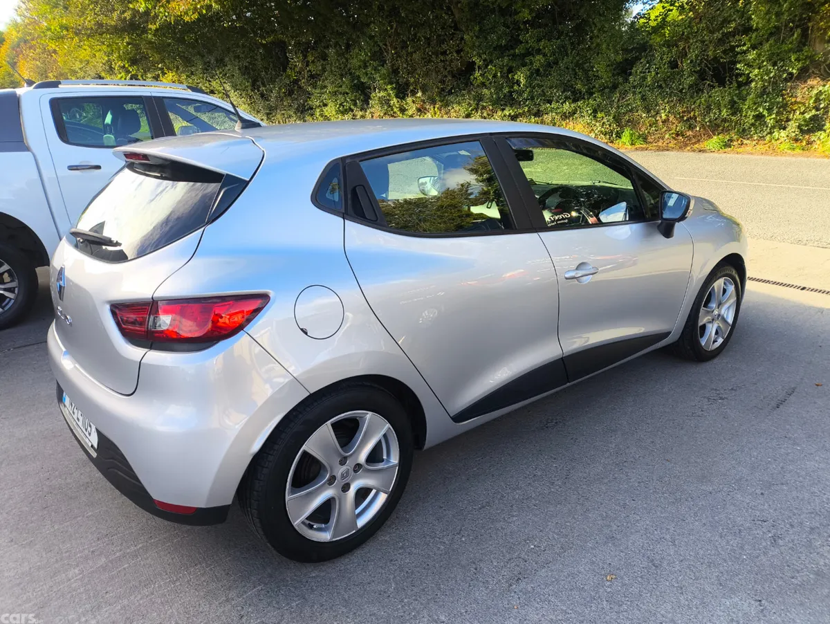 Renault Clio Hatchback, Petrol, 2014, Silver