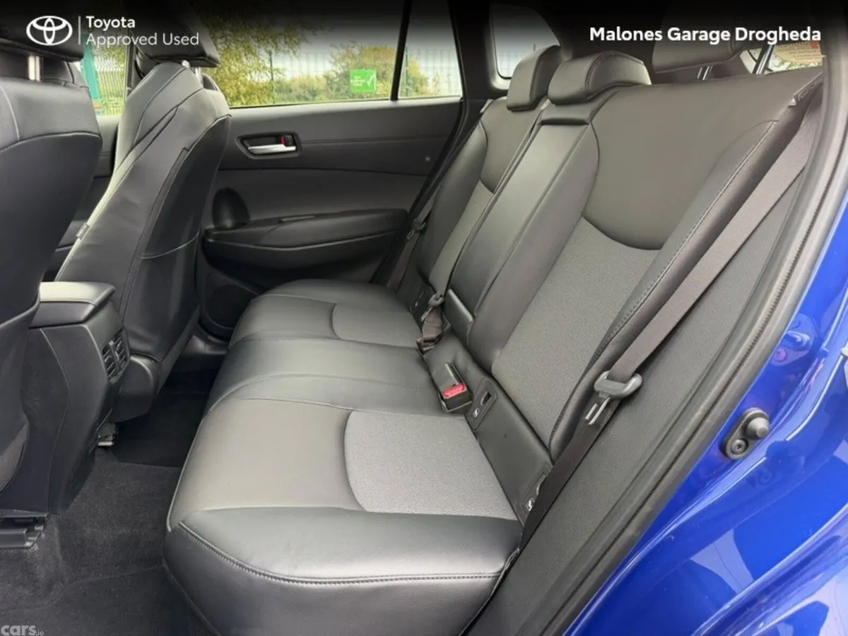 Toyota Corolla Cross Hatchback, Petrol Hybrid, 2025, Blue