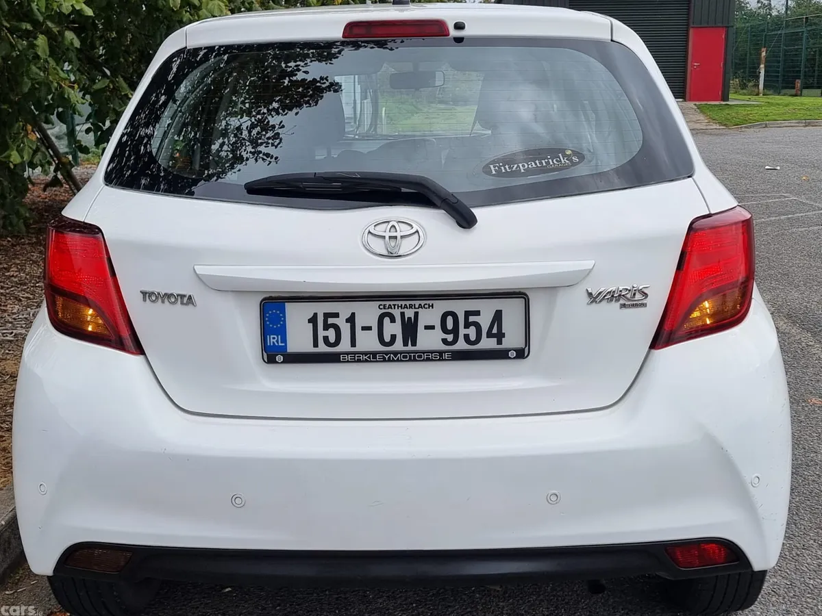 Toyota Yaris Hatchback, Petrol, 2015, White