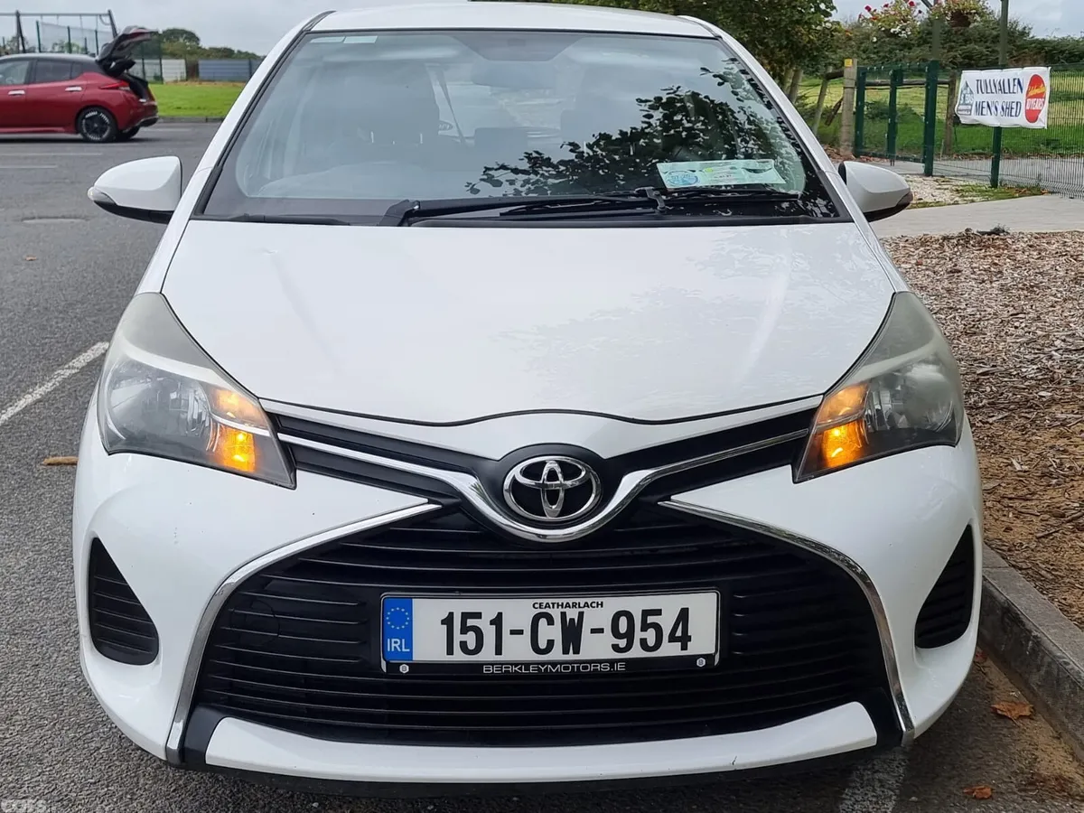 Toyota Yaris Hatchback, Petrol, 2015, White