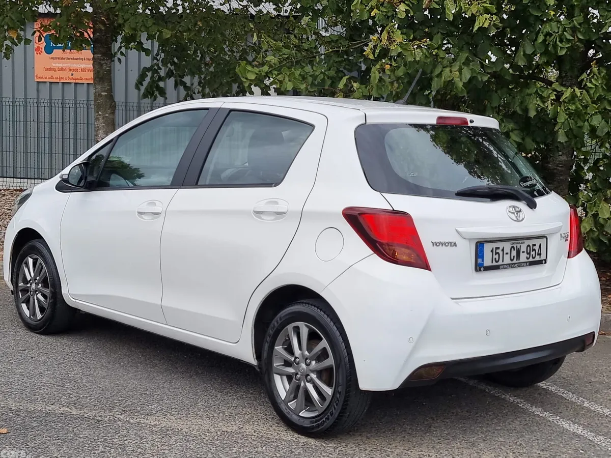 Toyota Yaris Hatchback, Petrol, 2015, White