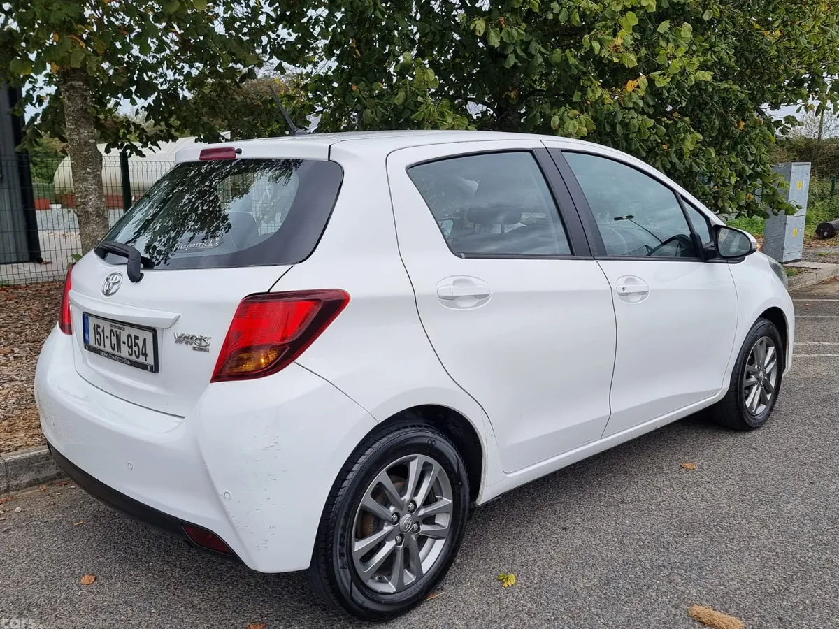Toyota Yaris Hatchback, Petrol, 2015, White