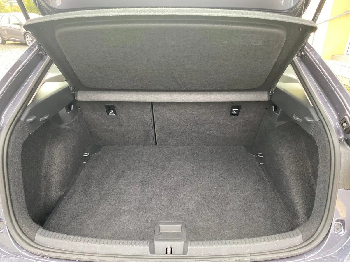 Volkswagen Taigo Hatchback, Petrol, 2024, Grey