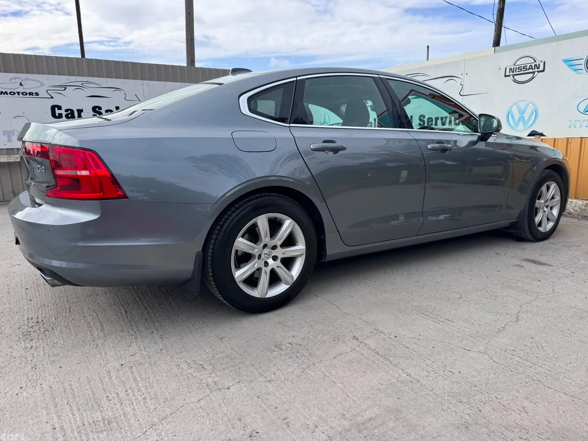 Volvo S90 Saloon, Diesel, 2017, Grey