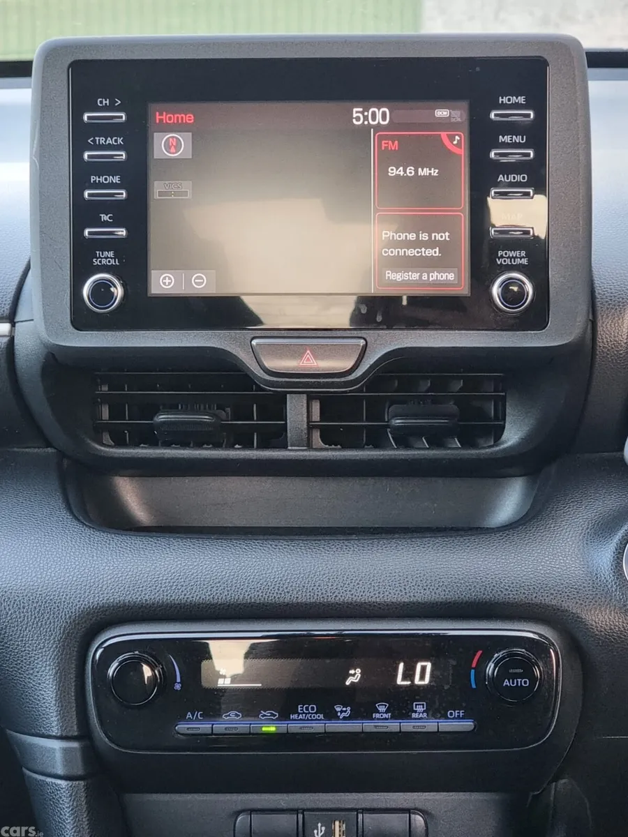 Toyota Yaris Hatchback, Petrol Hybrid, 2021, Blue