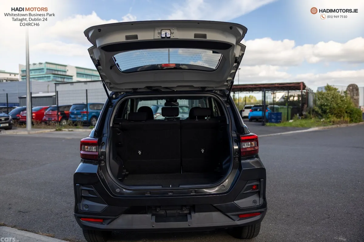 Toyota Raize SUV, Petrol Hybrid, 2022, Black
