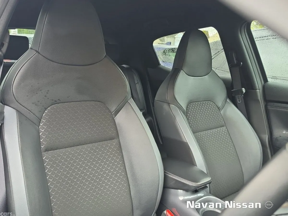 Nissan Juke SUV, Petrol Hybrid, 2024, Grey