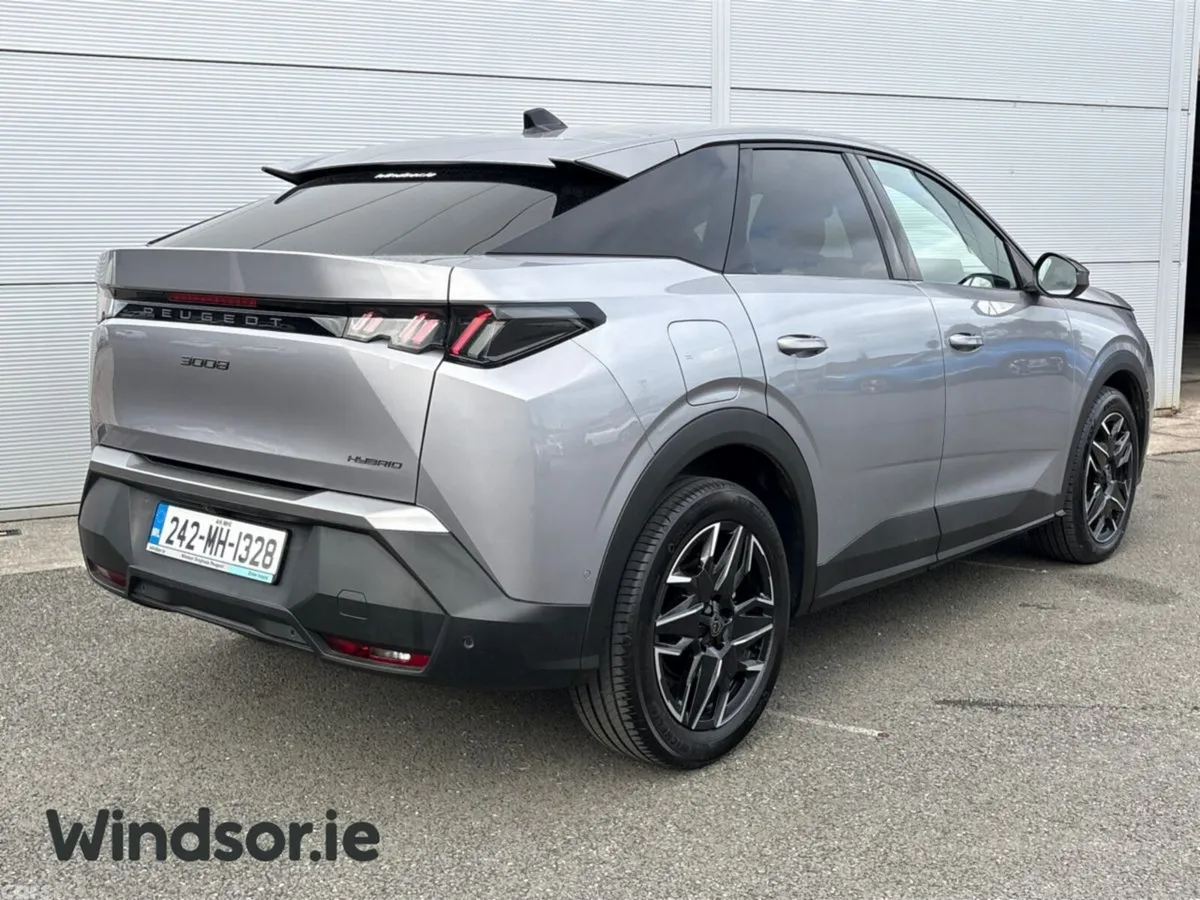 Peugeot 3008 MPV, Petrol Hybrid, 2024, Grey