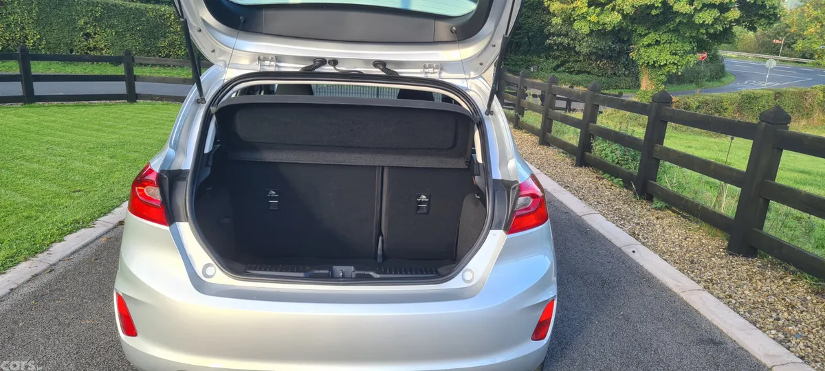 Ford Fiesta Hatchback, Diesel, 2018, Grey