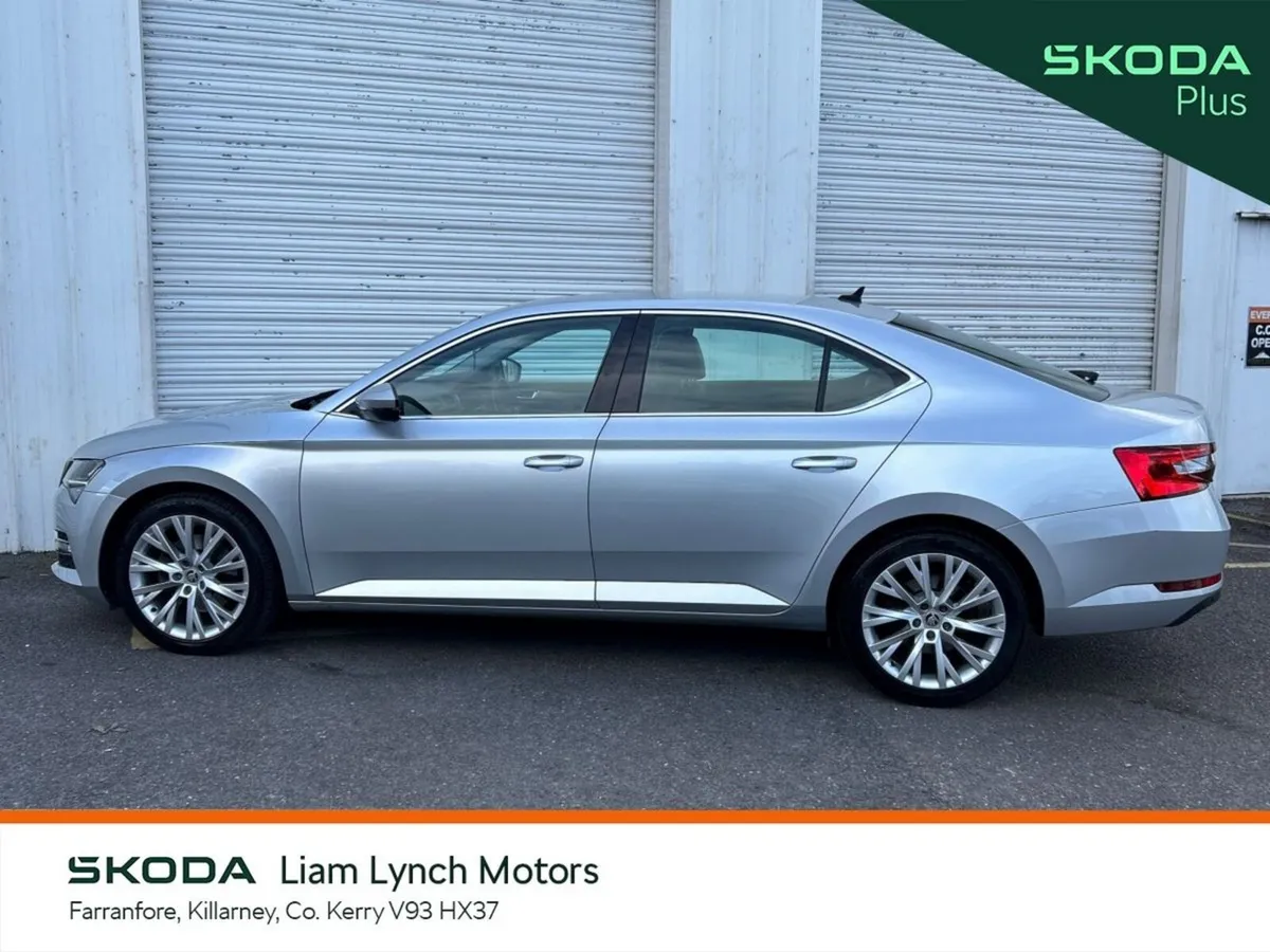 Skoda Superb Saloon, Diesel, 2022, Grey
