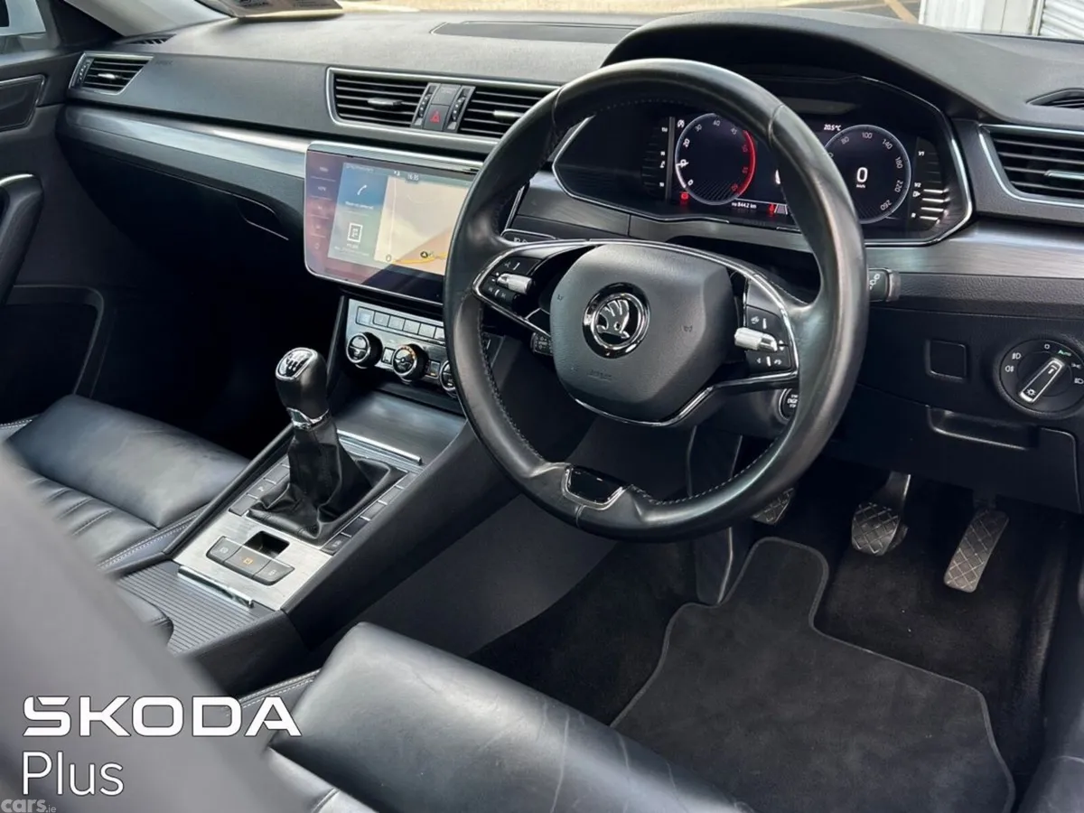 Skoda Superb Saloon, Diesel, 2022, Grey