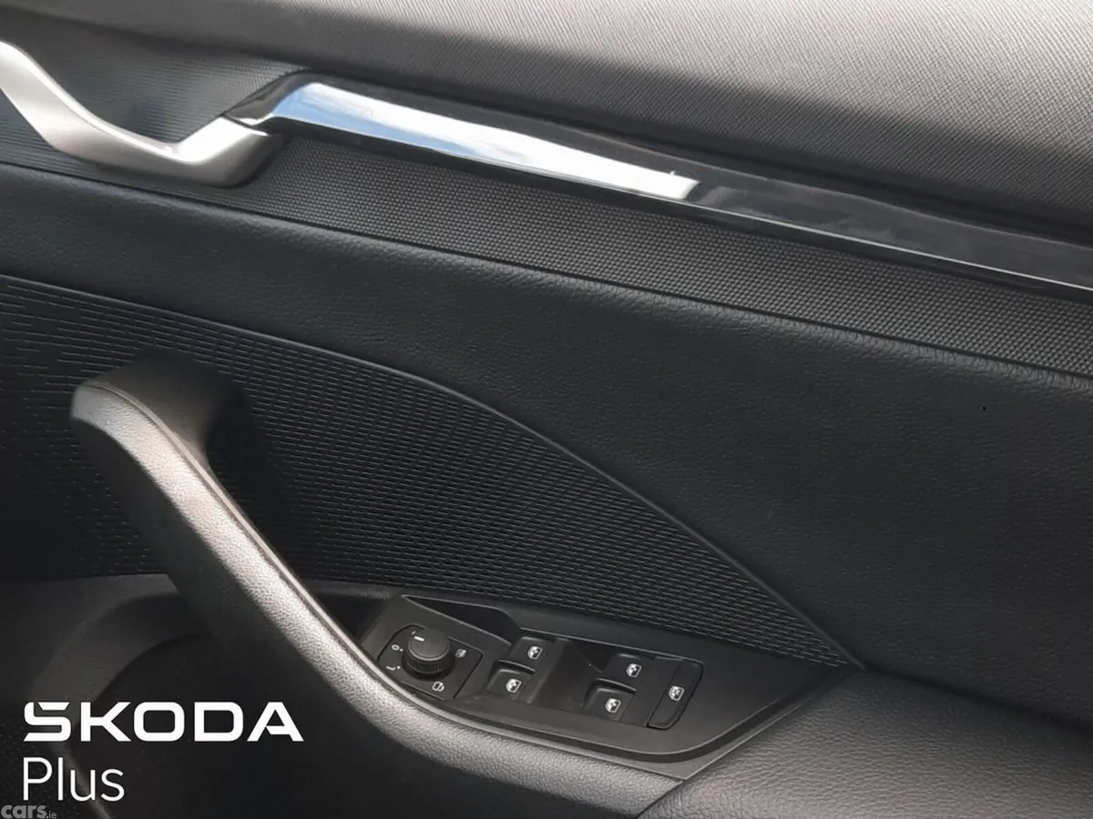 Skoda Octavia Saloon, Diesel, 2026, Black