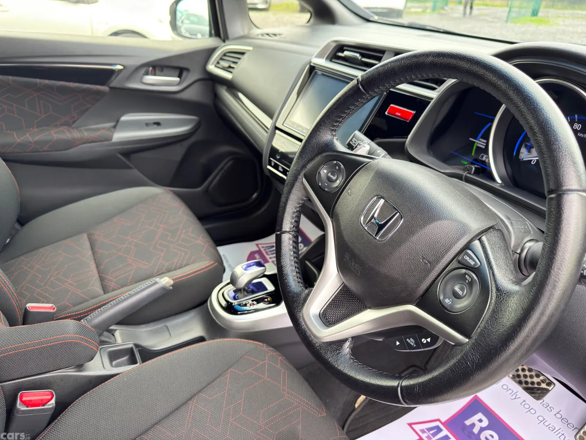Honda Fit Hatchback, Petrol Hybrid, 2016, White