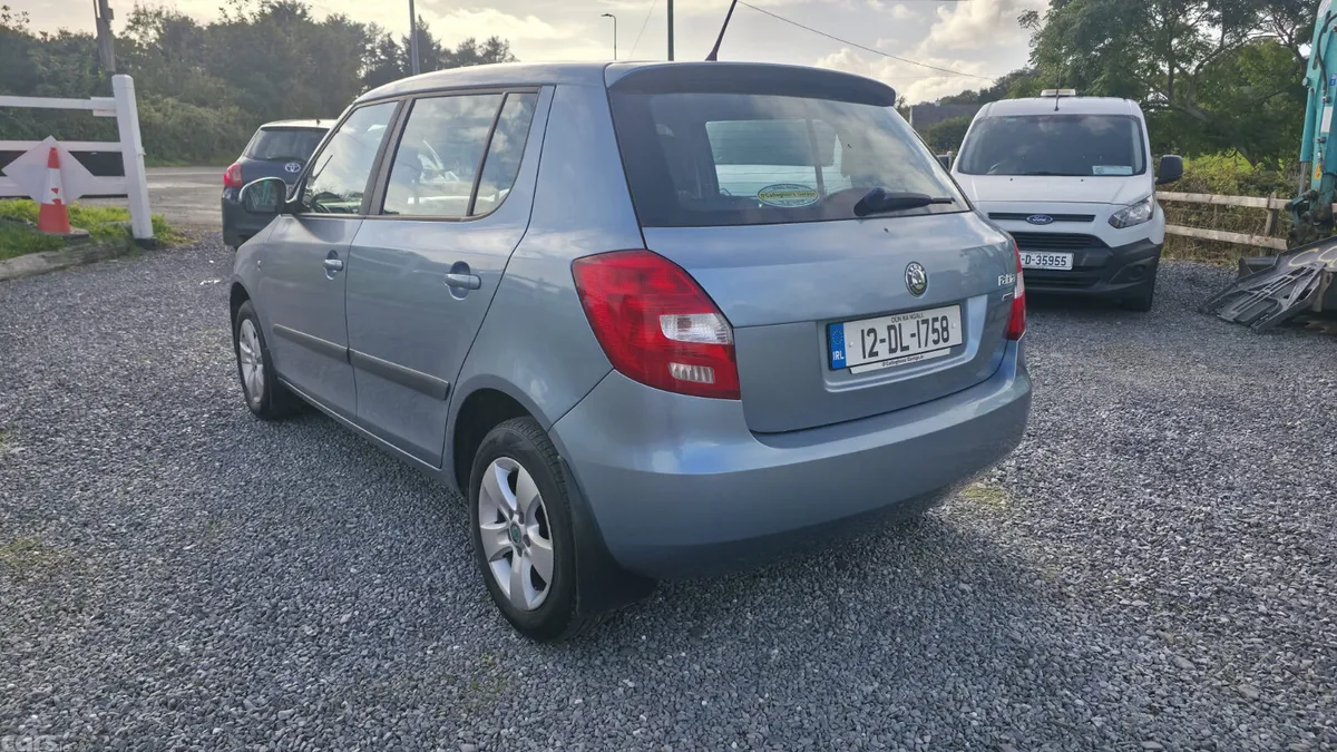 Skoda Fabia Hatchback, Petrol, 2012, Grey