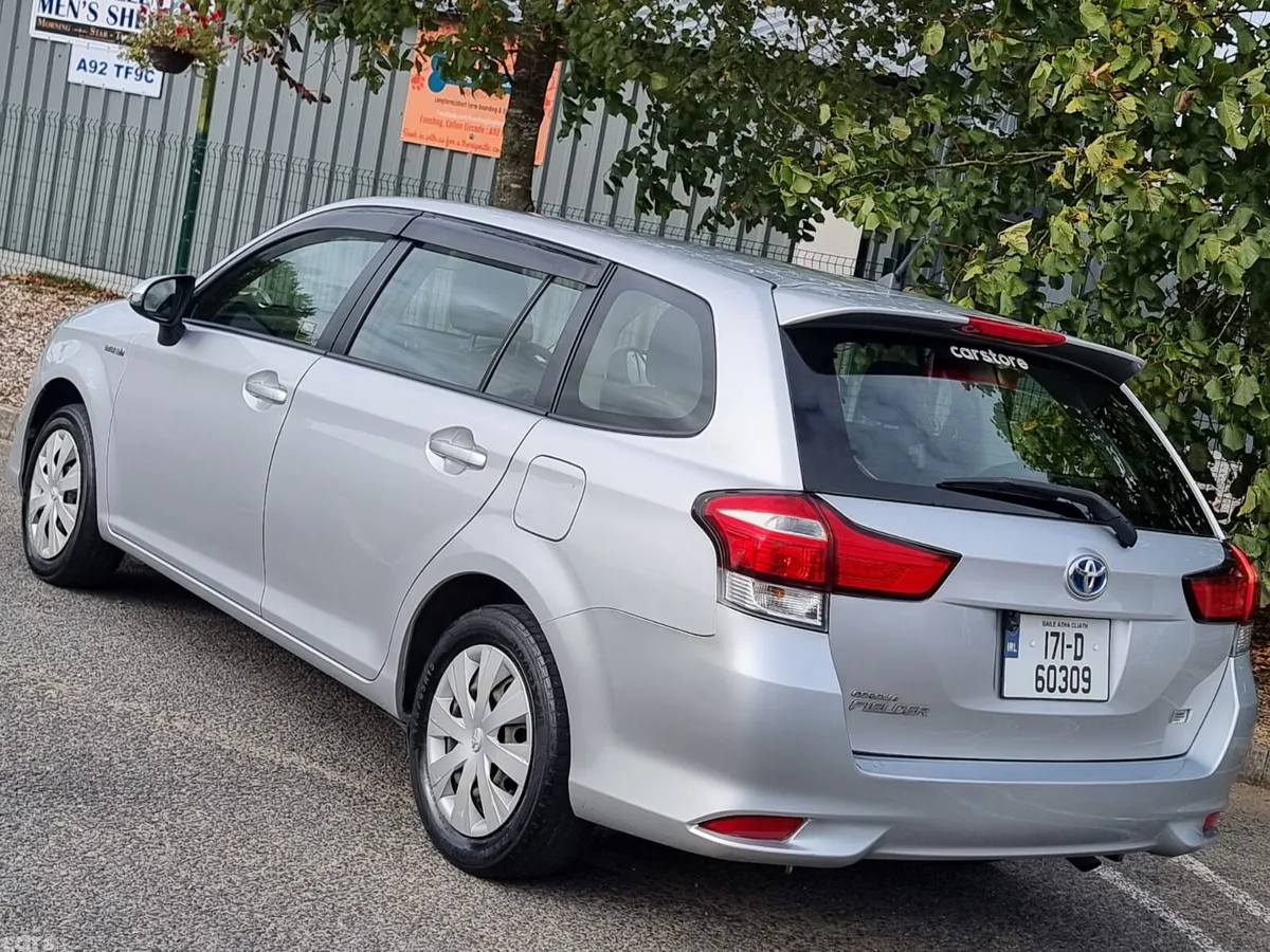 Toyota Corolla Estate, Petrol Hybrid, 2017, Silver