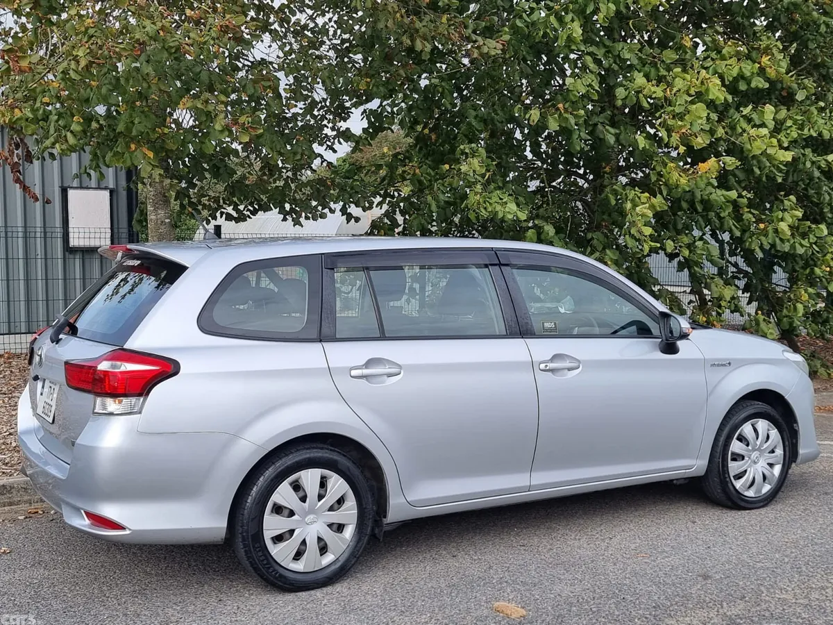 Toyota Corolla Estate, Petrol Hybrid, 2017, Silver