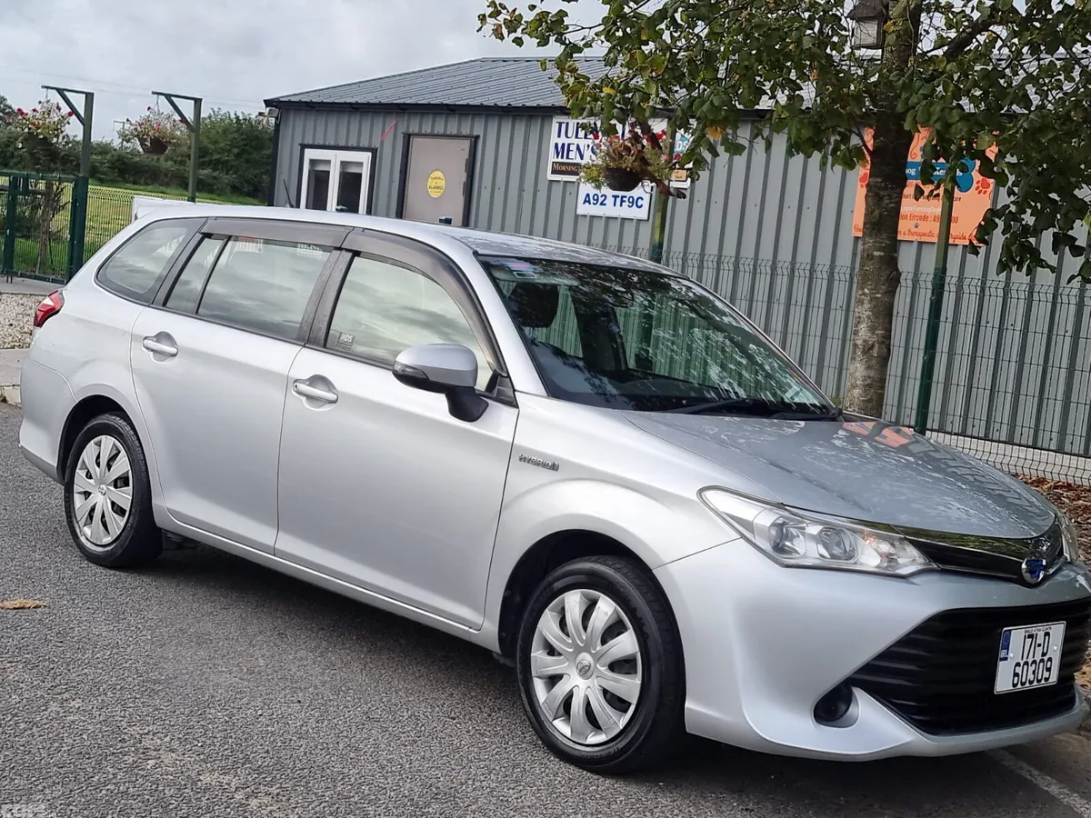 Toyota Corolla Estate, Petrol Hybrid, 2017, Silver