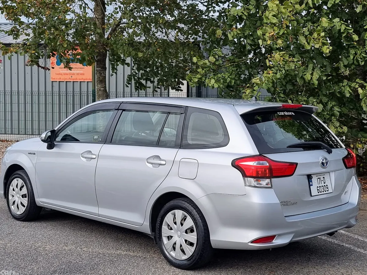 Toyota Corolla Estate, Petrol Hybrid, 2017, Silver