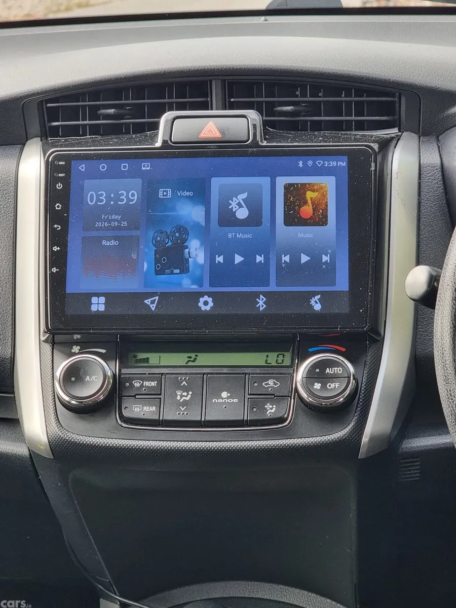 Toyota Corolla Estate, Petrol Hybrid, 2017, Silver