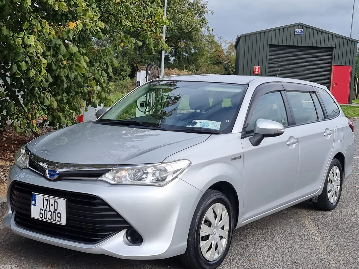 Toyota Corolla Estate, Petrol Hybrid, 2017, Silver