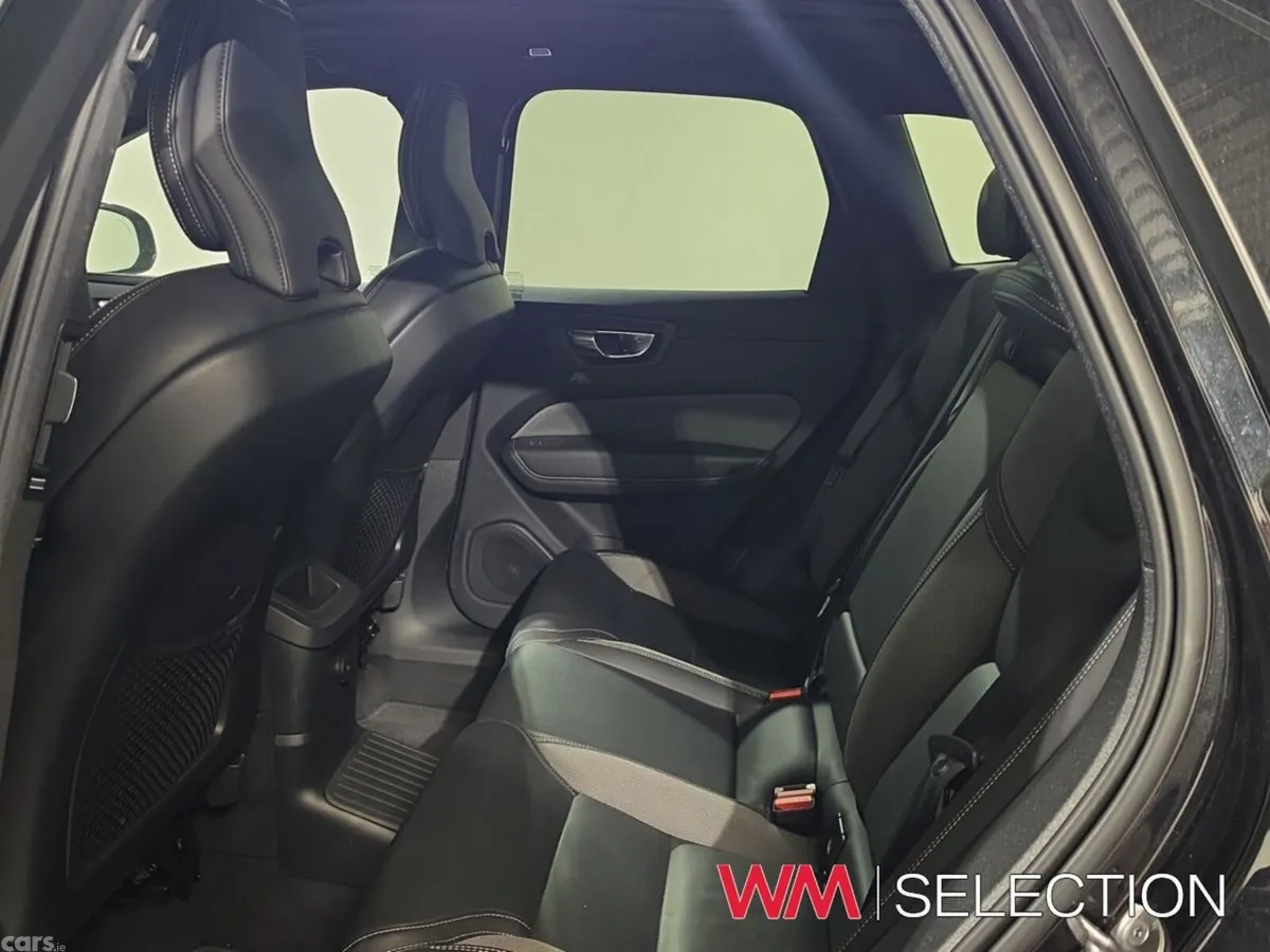Volvo XC60 SUV, Petrol Plug-in Hybrid, 2024, Black