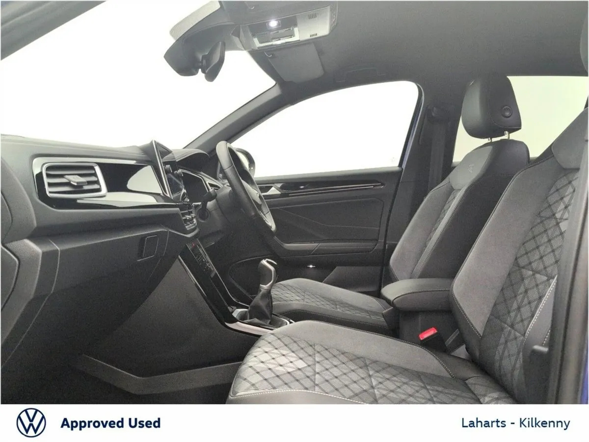 Volkswagen T-Roc SUV, Petrol, 2023, Blue