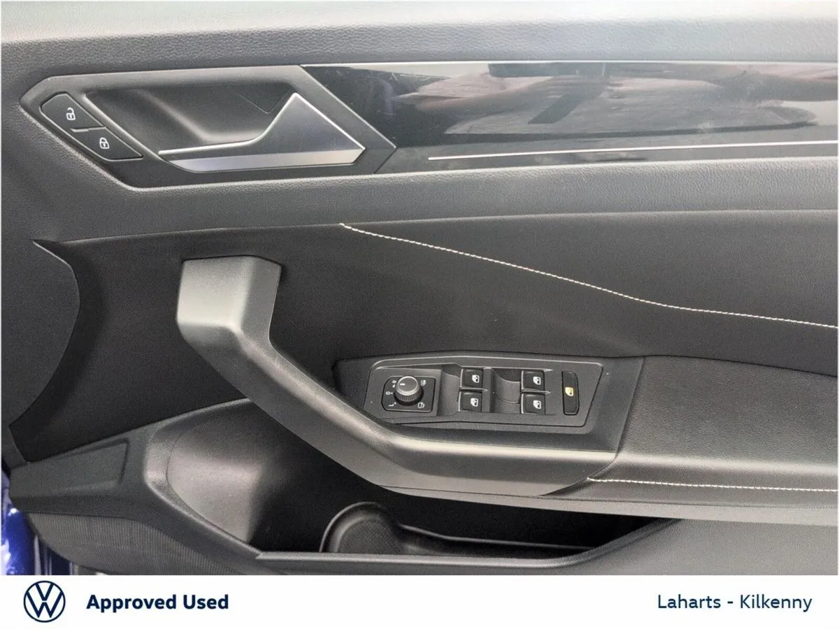 Volkswagen T-Roc SUV, Petrol, 2023, Blue