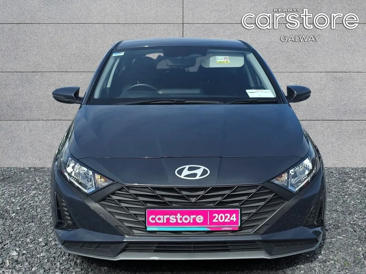 Hyundai i20 Hatchback, Petrol, 2024, Grey