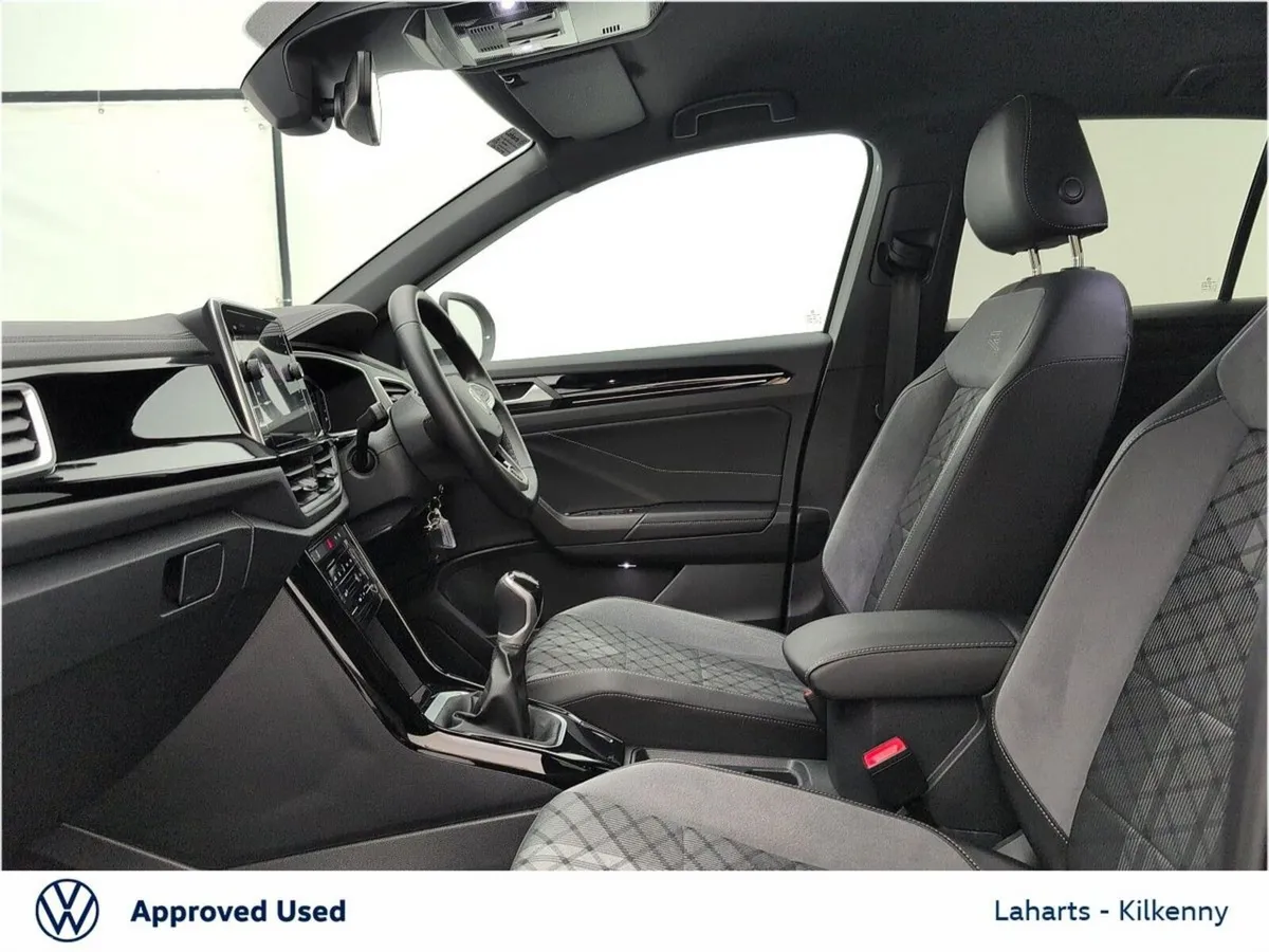 Volkswagen T-Roc SUV, Petrol, 2023, White