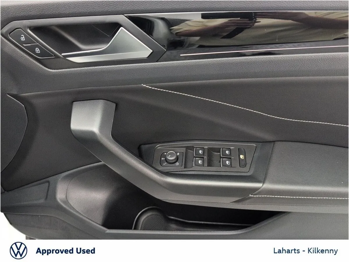 Volkswagen T-Roc SUV, Petrol, 2023, White