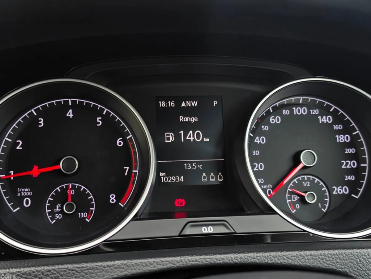 Volkswagen Golf Hatchback, Petrol, 2016, Silver