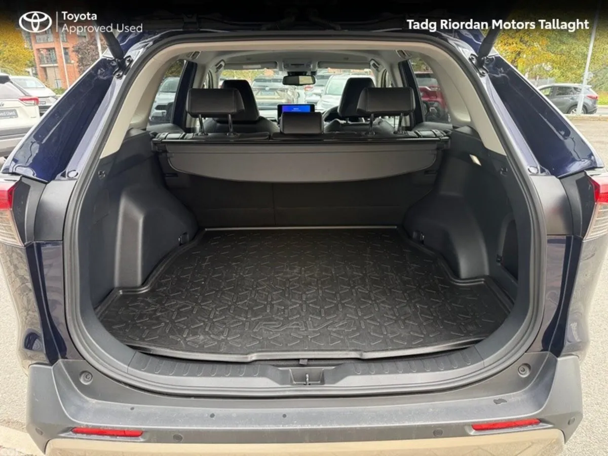 Toyota RAV4 SUV, Petrol Hybrid, 2024, Blue