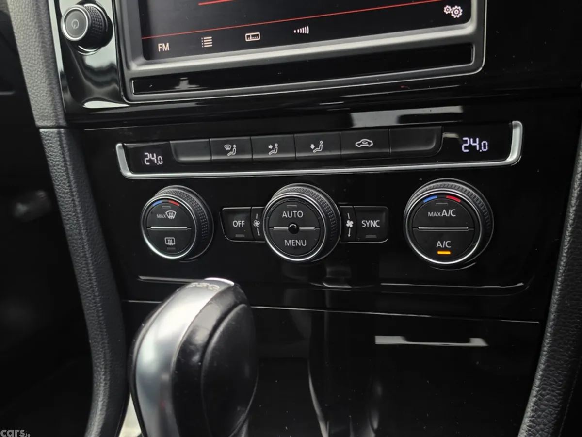 Volkswagen Golf Hatchback, Petrol, 2016, Silver