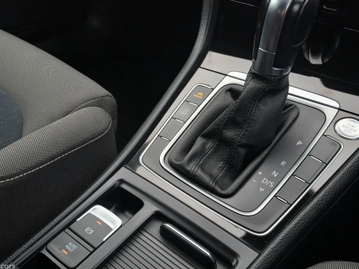 Volkswagen Golf Hatchback, Petrol, 2016, Silver