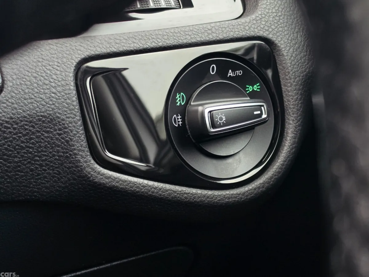 Volkswagen Golf Hatchback, Petrol, 2016, Silver