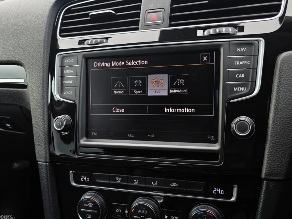 Volkswagen Golf Hatchback, Petrol, 2016, Silver