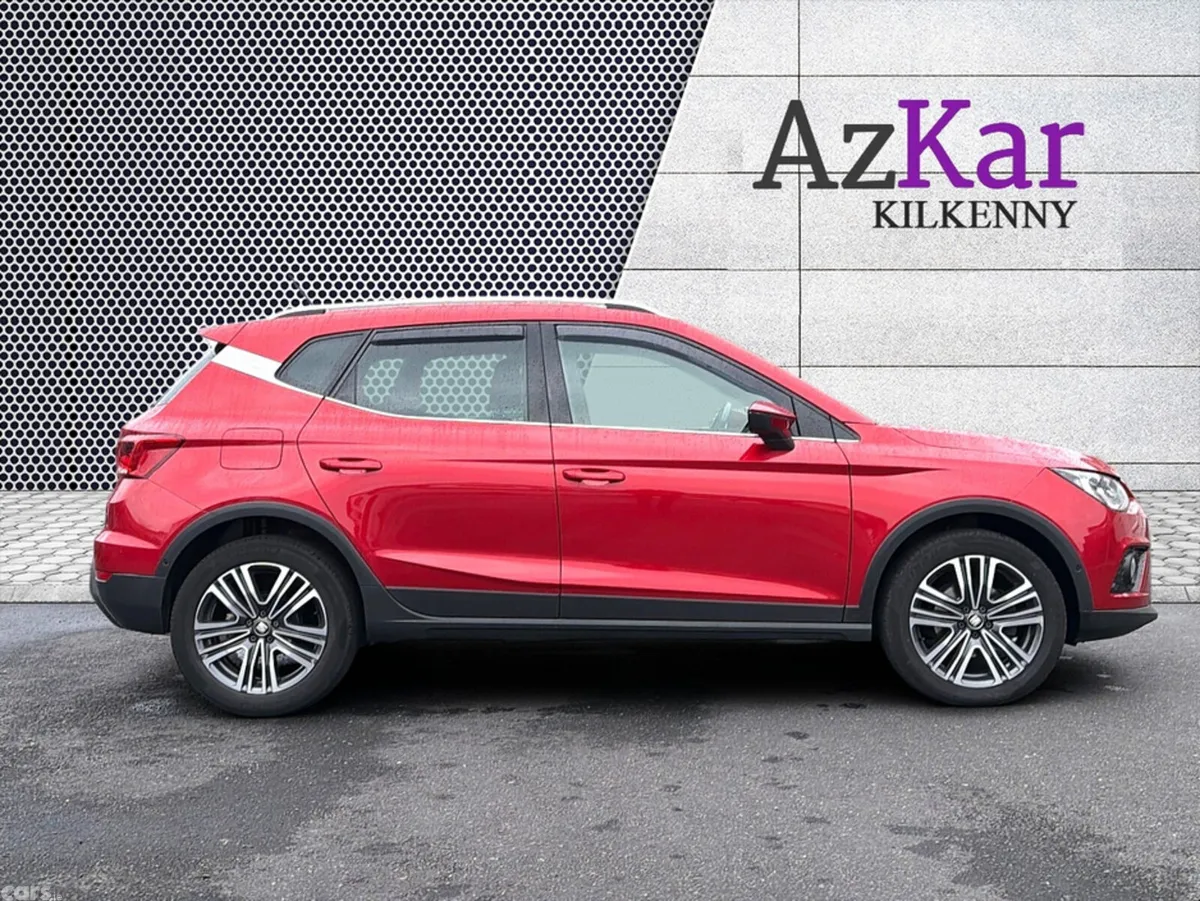 SEAT Arona Hatchback, Petrol, 2021, Red