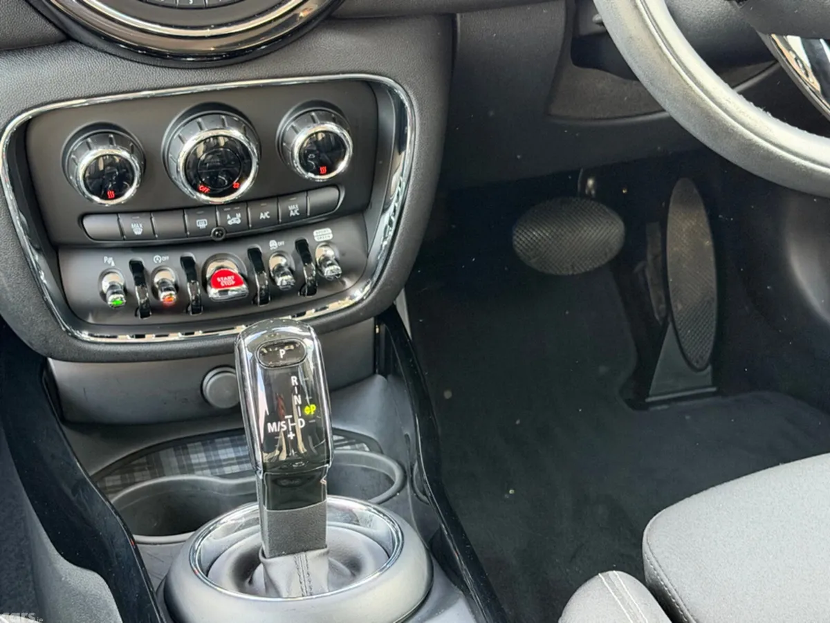Mini Clubman Estate, Diesel, 2020, Red