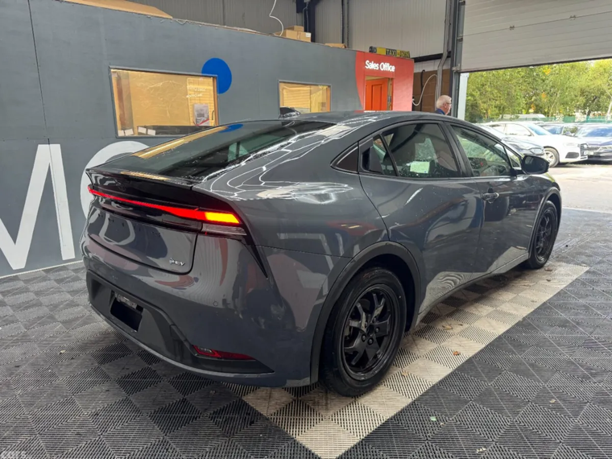 Toyota Prius Saloon, Petrol Hybrid, 2025, Grey