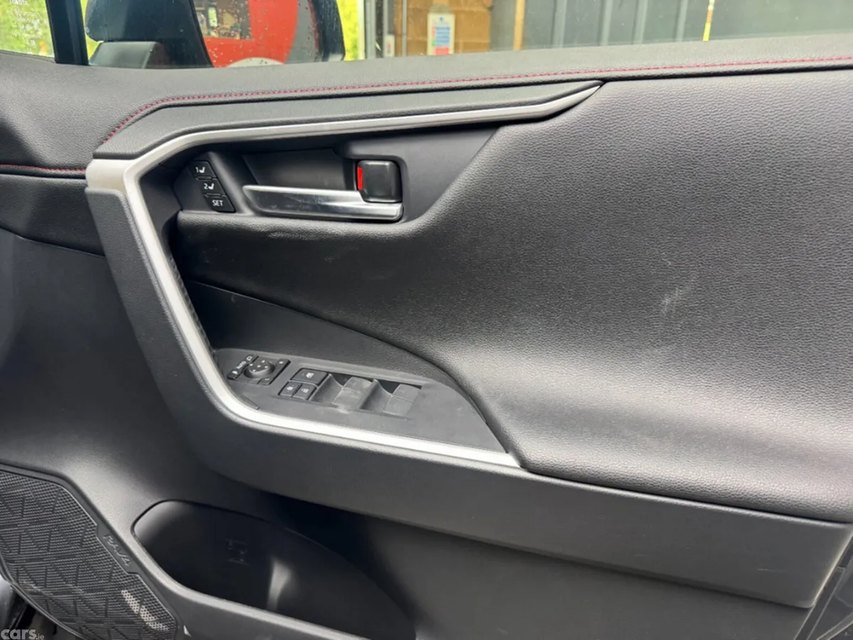 Toyota RAV4 SUV, Petrol Hybrid, 2025, Grey