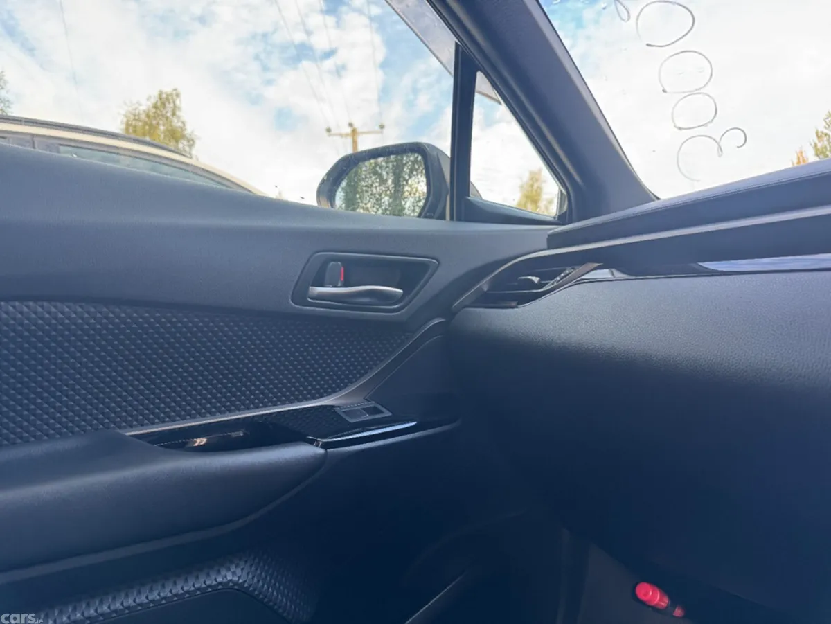 Toyota C-HR SUV, Petrol, 2021, Black