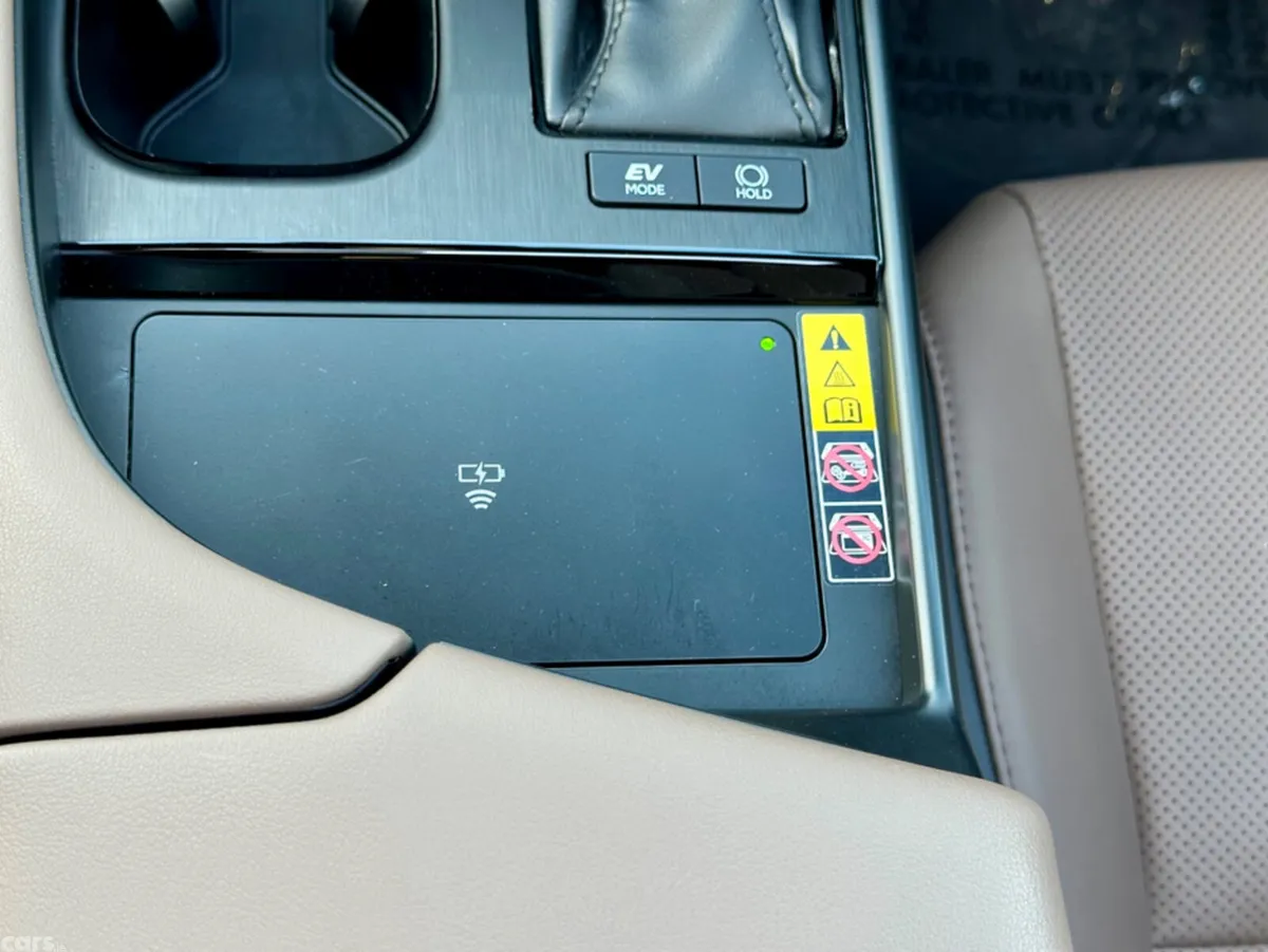 Lexus ES Saloon, Petrol Hybrid, 2023, White