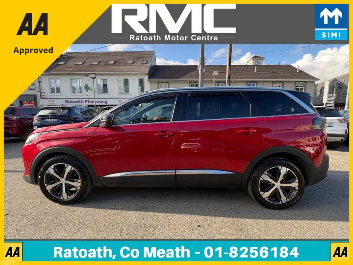 Peugeot 5008 MPV, Diesel, 2021, Red