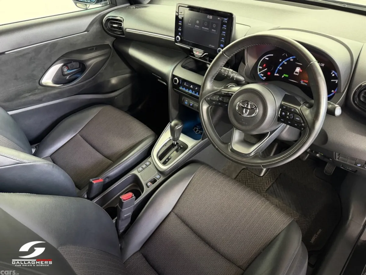Toyota Yaris Cross SUV, Petrol Hybrid, 2023, Black
